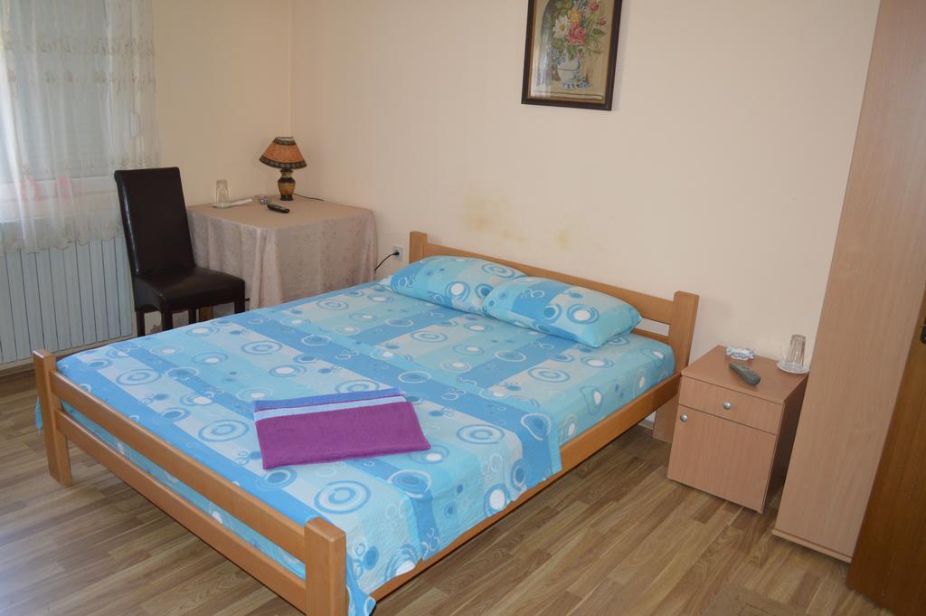Pansion Lug Hotel Beograd Værelse billede