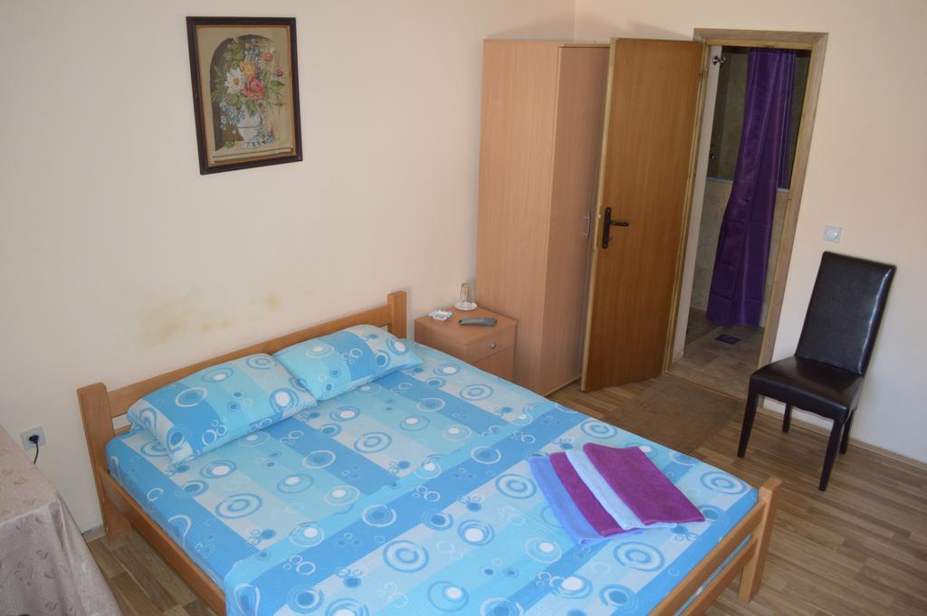 Pansion Lug Hotel Beograd Værelse billede